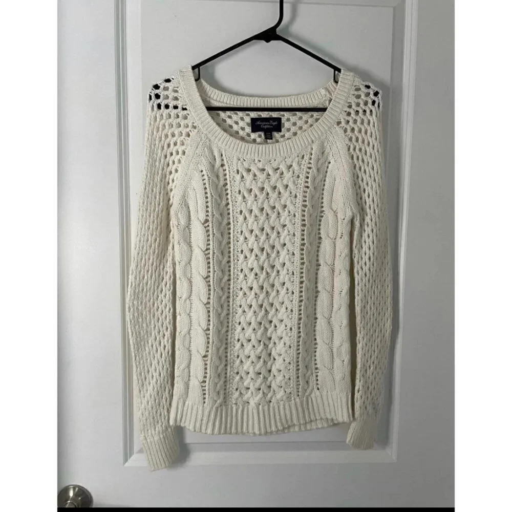 American Eagle Sweater